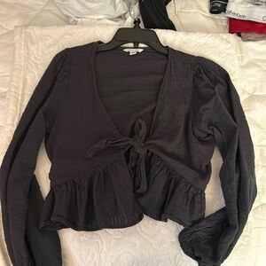 American eagle (NAVY) tie front blouse